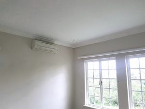 Flush Plastered Residential Ceiling with cornice showing unsightly joins