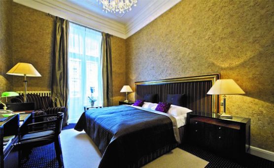 Orac Decor Ceiling Cornice Mouldings for Bedrooms